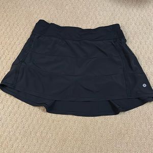 Lululemon black tiered skort 8L